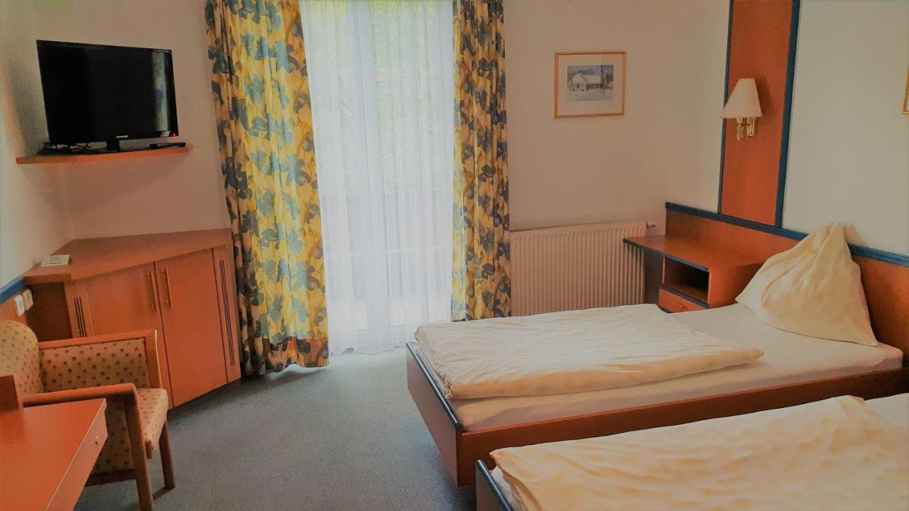 Gasthof Thuenauer Offenhausen Dış mekan fotoğraf